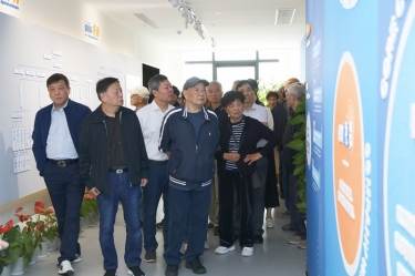 平湖市社经室老干部一行赴景兴调研